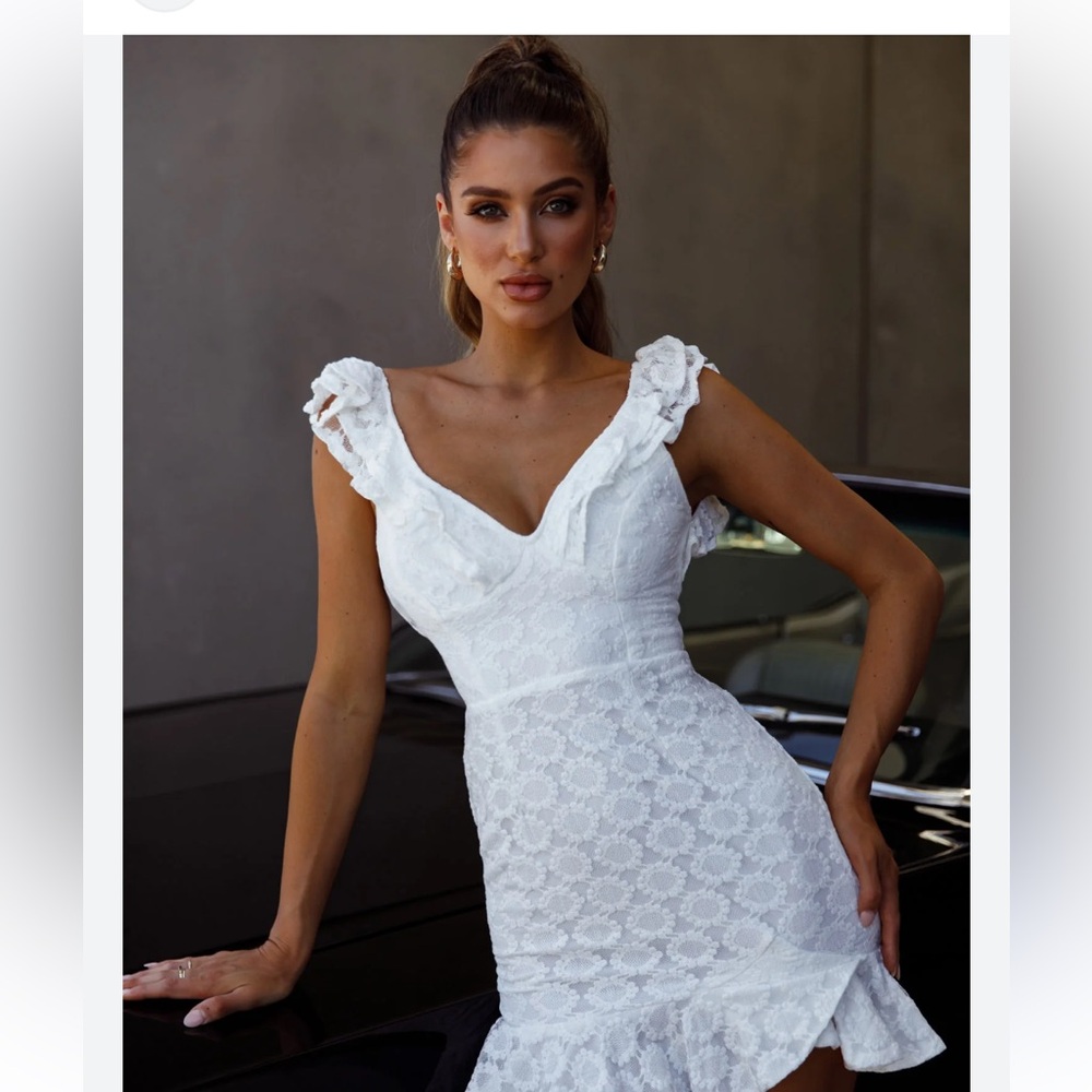 Selfie Leslie Dress